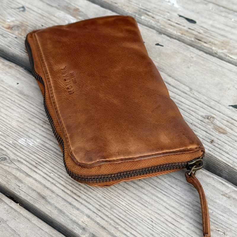 Hilda pengepung i patineret cognac bøffellæder - Montana - 162210 - Freja skind