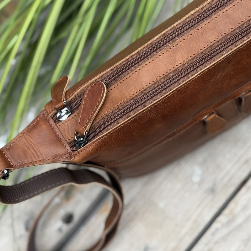 May skuldertaske - Cognac bøffel - UR  1091