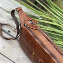 May skuldertaske - Cognac bøffel - UR  1091