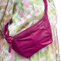 Silja bumbag i magenta farvet blød skind - Freja skind