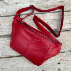 Rød Sanne bumbag i blød lammeskind - Eksklusiv hos Freja skind