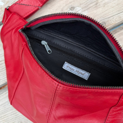 Rød Sanne bumbag i blød lammeskind - Eksklusiv hos Freja skind