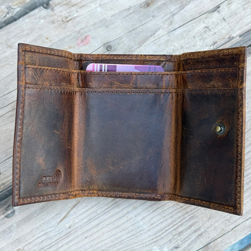 Penny läderplånbok i rustik hunterbrunt läder - Leather design