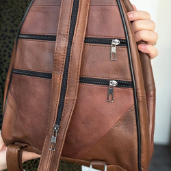 mørk cognac rygæsk  i blød lammeskind - Freja skind