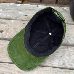 Grøn ruskinds cap - Freja skind