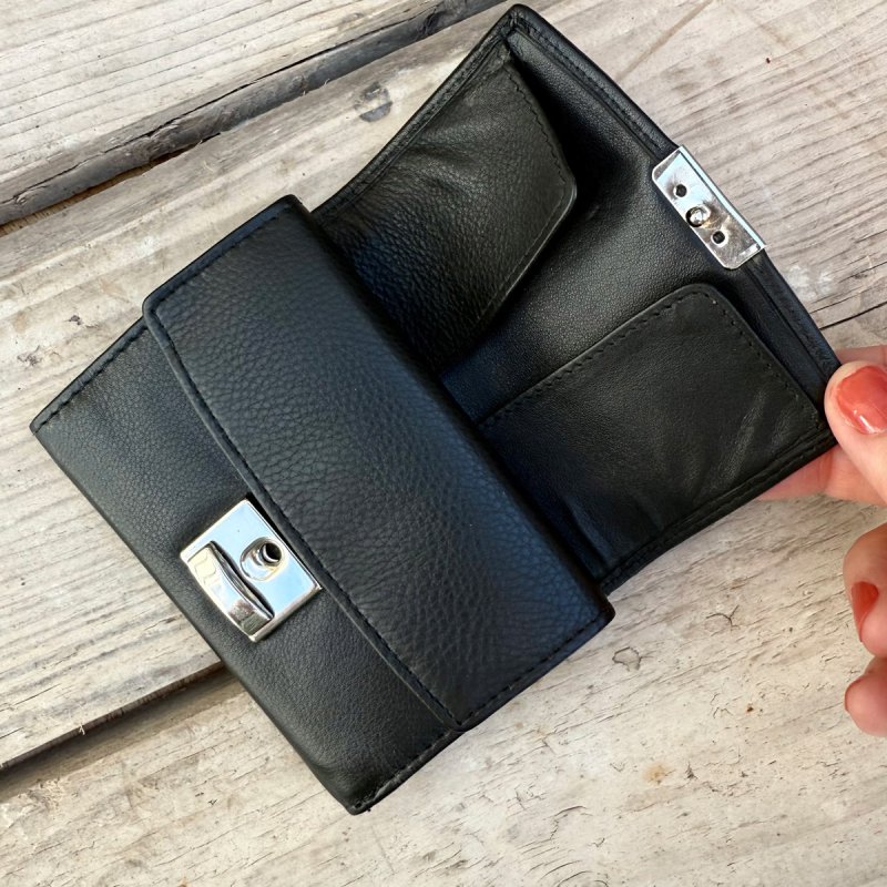 Dineros plånbok m. spänne -RFID- Svart skinn - Leather design