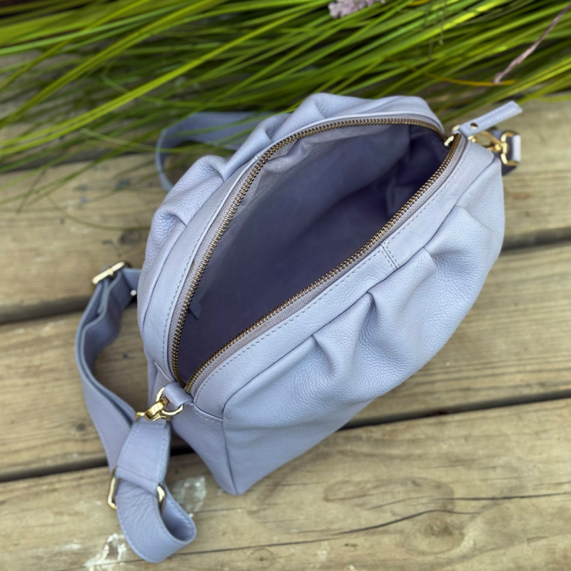Layla Lay Lay crossbody med hjärta - Mjuk lila skinn - Treats