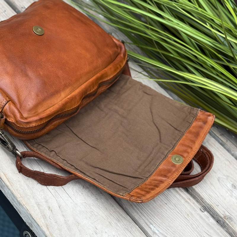 Jardine skindtaske i cognac skind - Montana - Freja skind