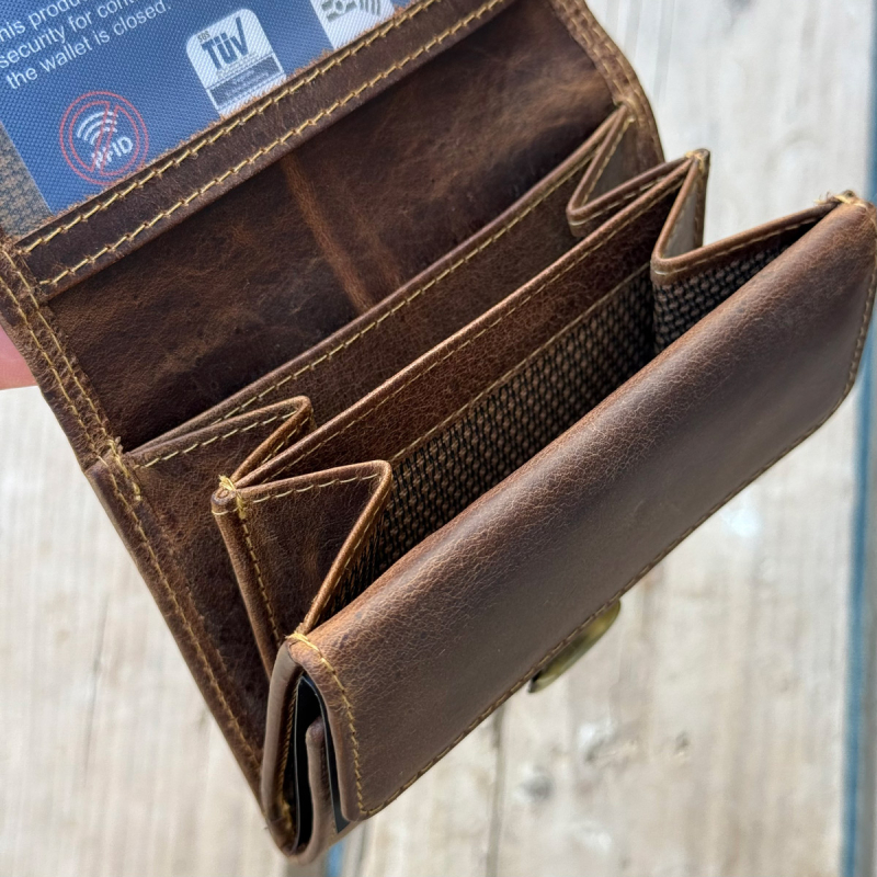 Buck plånbok m.spänne - Rfid skydd - Brun buffelläder