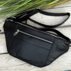 Stor sort Madison bumbag i blød lammeskind - Freja skind