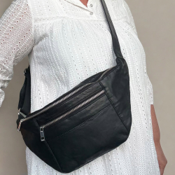 Stor sort Madison bumbag i blød lammeskind - Freja skind