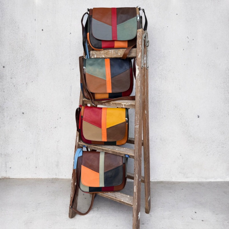 Dalia multicolor skindtaske med klap - Best of the rest kollektion - Freja skind