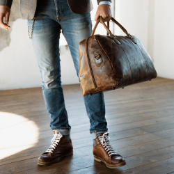 weekendtaske i brun bøffelskind - UR 725 - Leather design - Freja skind