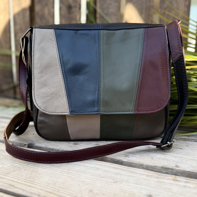 Lissy multicolor taske i blød lammeskind - Ikke to er ens - Best of the rest kollektionen - Freja skind