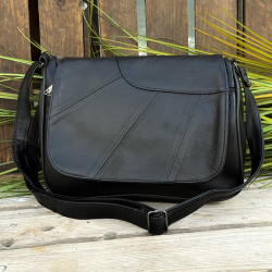 Sort sunshine skuldertaske med klap - Blød lammeskind - Freja skind