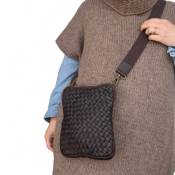 Brun Aurora crossbody taske med flet på front - Montana - Freja skind