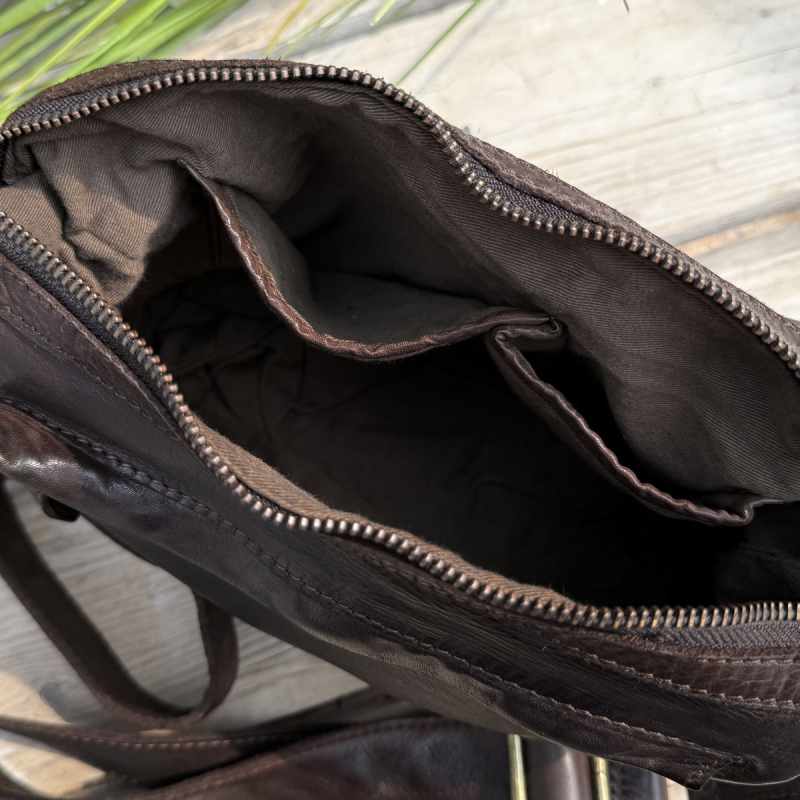 Brun Vona crossbody taske fra Montana - Blød bøffellæder