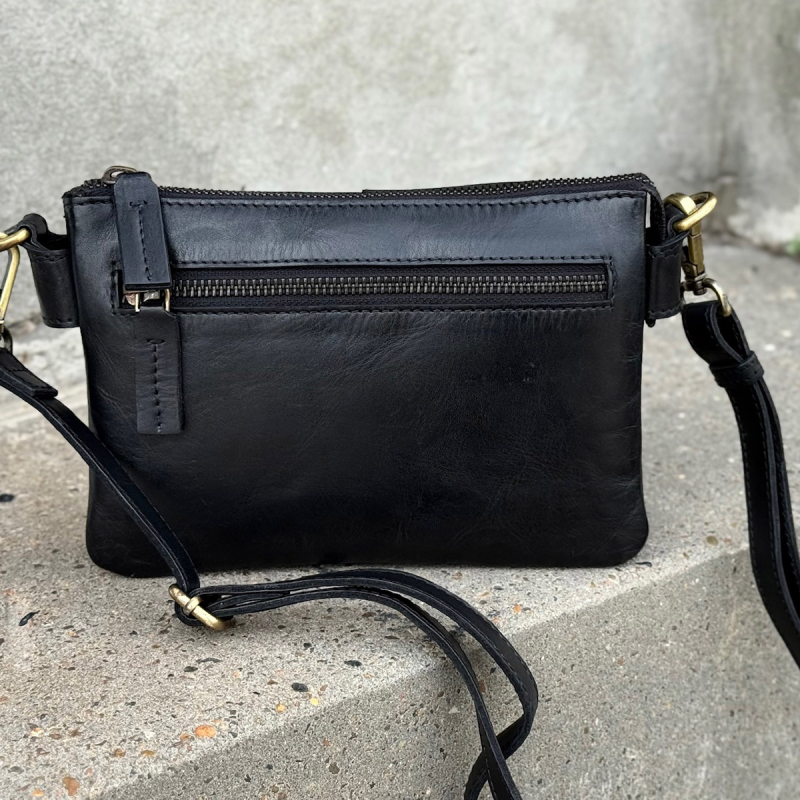 Bellano crossbody taske i sort bøffellæder - Montana - Freja skind