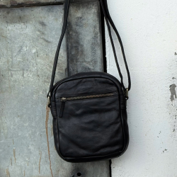 Herretaske i sort bøffelskind - Richmond fra danske Montana - Freja skind