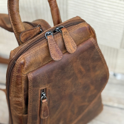 Naima rygsæk - Hunter brun læder fra Leather design - Freja skind - UR 1147 H