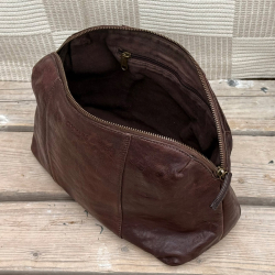 Eden toilettaske i brun skind - Montana - Freja skind