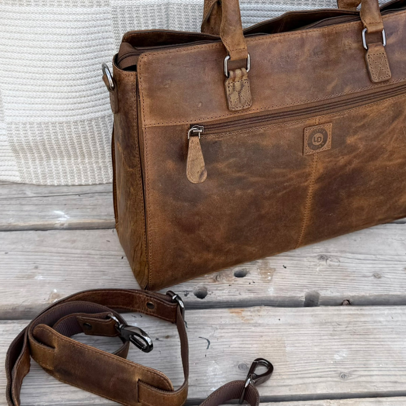 Lady pc taske i hunter brun bøffellæder  - Leather design - Freja skind Lady pc taske i hunter brun bøffellæder  - Leather design - Freja skind