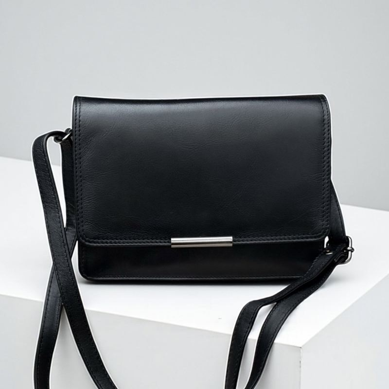 Amara skuldertaske i blød sort skind - Leather design
