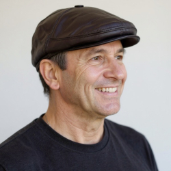 Brun sixpence med øreklapper - let vinterfoer