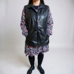 Dame skindvest - Ketty - Mellemlang - Blød sort lammeskind