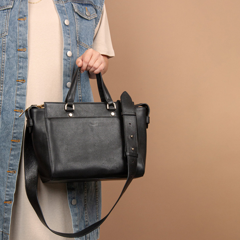 Frida Big Luxe skuldertaske - Sort kalveskind - Treats - Freja skind