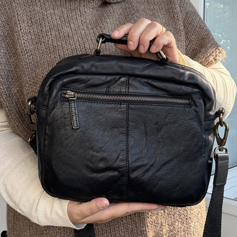Sort Emery crossbody taske - bøffel - Montana - Freja skind