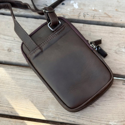 City skuldertaske - Perfekt str til mobil, pas mm - sort el.cognac skind - Freja skind