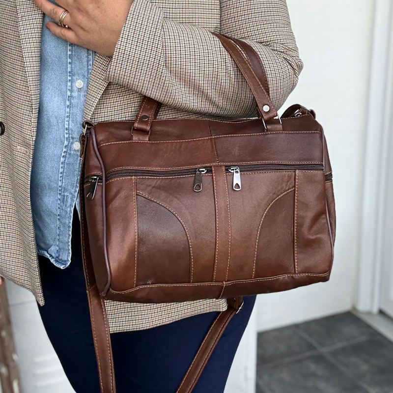 Anja skuldertaske i mørk cognac lammeskind - Freja skind