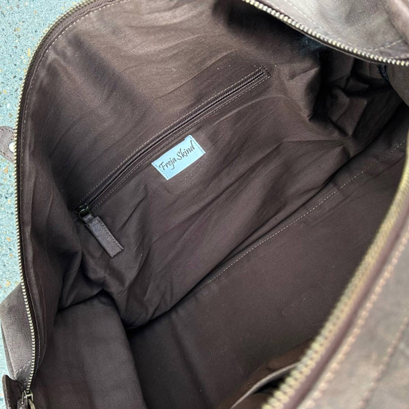 Brun Malaga weekendtaske i bøffelskind - Freja skind