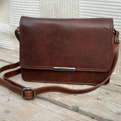 Amara skuldertaske i brun skind - Leather design - Freja skind