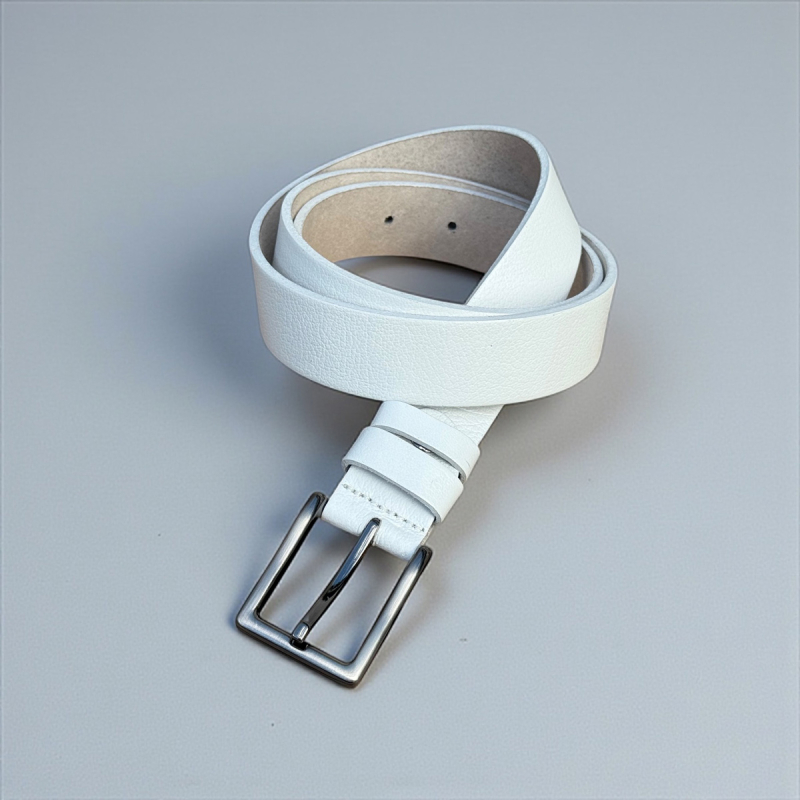 Hvid læderbælte i kernelæder - Freja skind