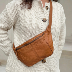 Silja bumbag i lys cognac blød lammeskind - Freja skind
