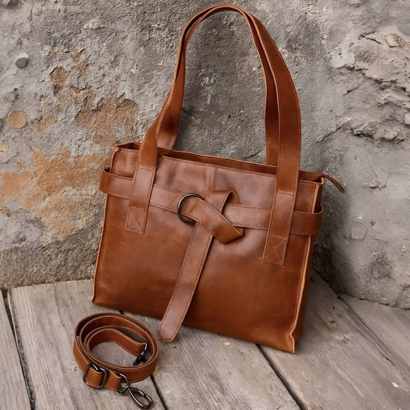 Bianca skuldertaske i patineret cognac bøffellæder - UR 898 - Leather design - Freja skind