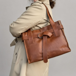 Bianca skuldertaske i patineret cognac bøffellæder - UR 898 - Leather design - Freja skind