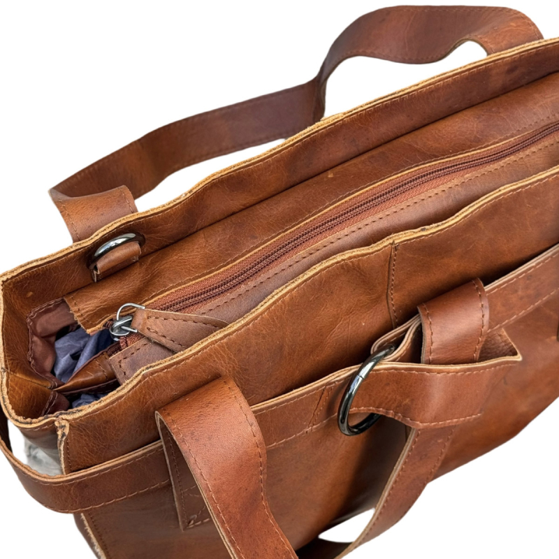Bianca skuldertaske i patineret cognac bøffellæder - UR 898 - Leather design - Freja skind