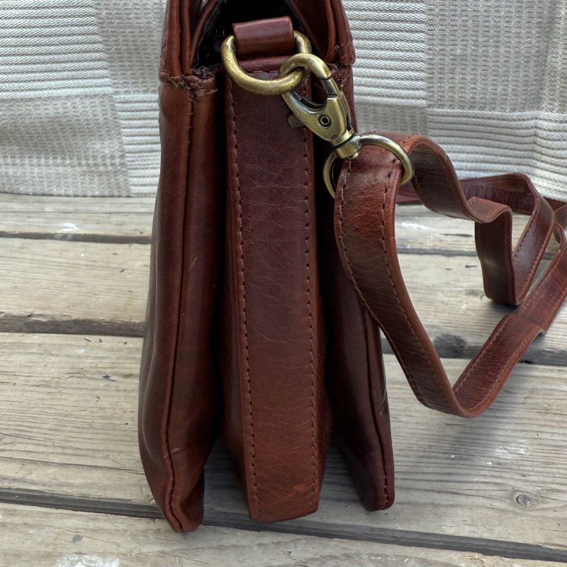 Catina skuldertaske i brun skind - Leather design