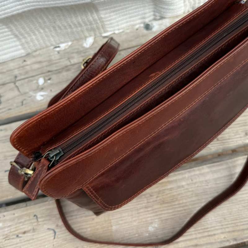 Catina skuldertaske i brun skind - Leather design