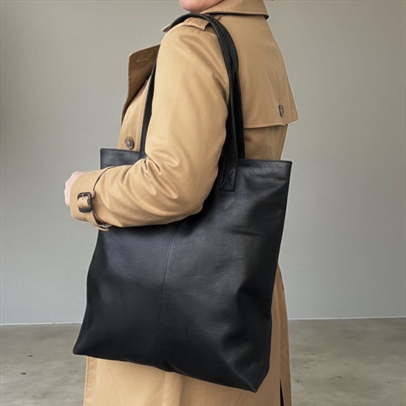 Sort Valencia shopper i bøffellæder - Freja skind