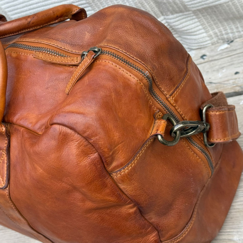 Ashwood weekendväska i cognac buffelskinn - Montana