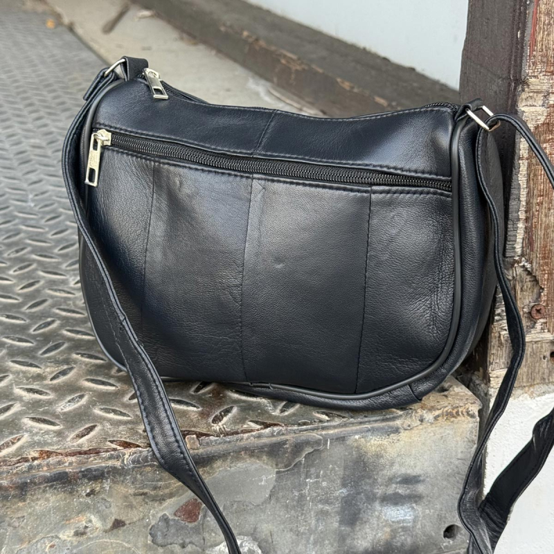 Mille skuldertasker i blå / sort lammeskind