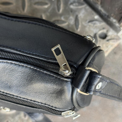 Mille skuldertasker i blå / sort lammeskind