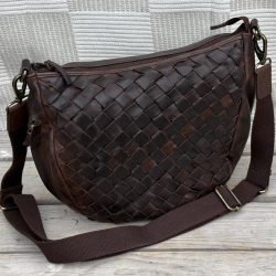 Brun Adela skuldertaske med flet - bøffelskind - Montana