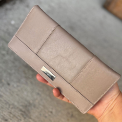 Emma mobilpung til kort og mobil  - beige skind - Freja skind