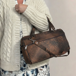 Anja skuldertaske i patineret brun skind - Freja skind