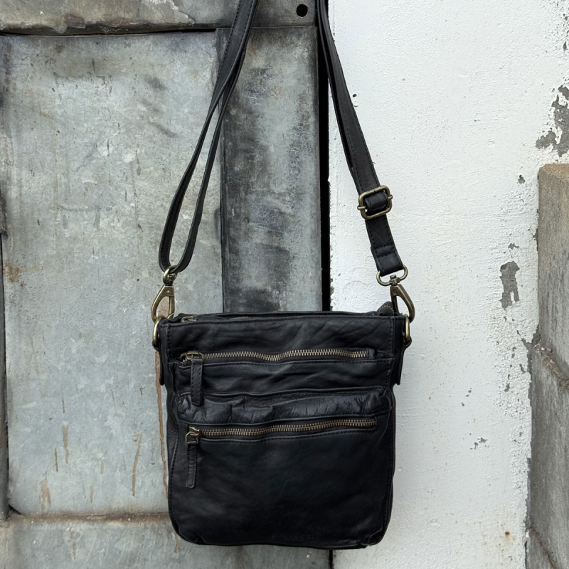 sort Alpha crossbody - Freja skind